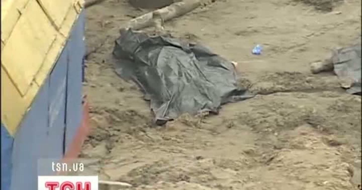 Від падіння крану загинуло двоє будівельників