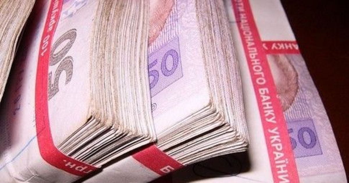 Касир заявила, що була під дією гіпнозу