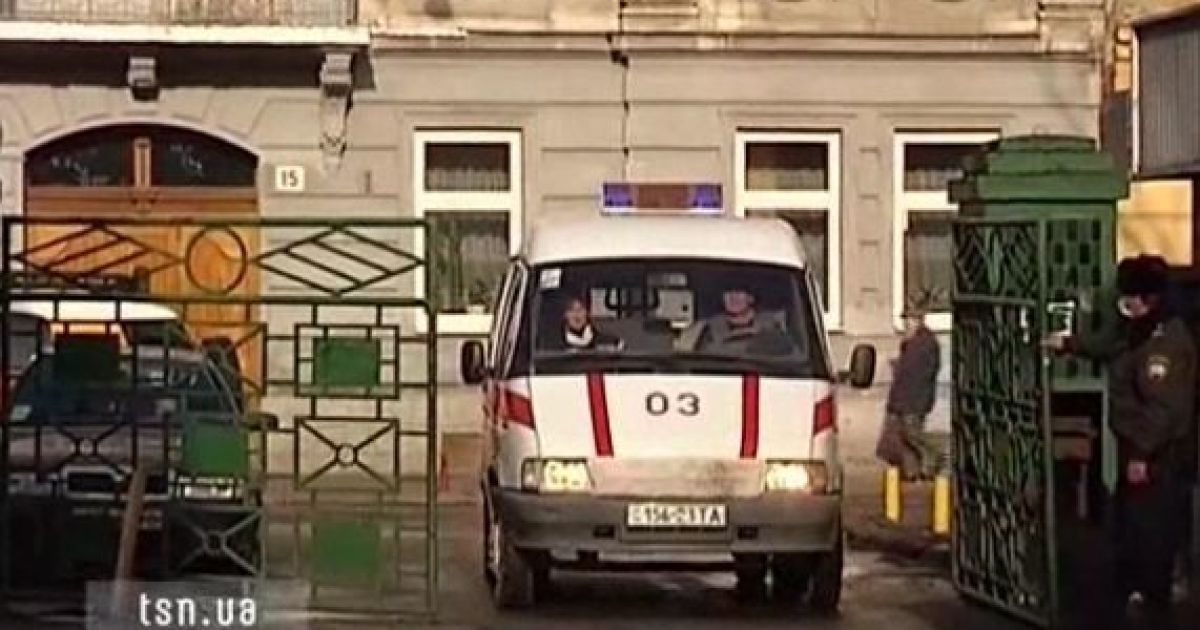 До ресторану прибули 4 "швидкі". Ілюстрація