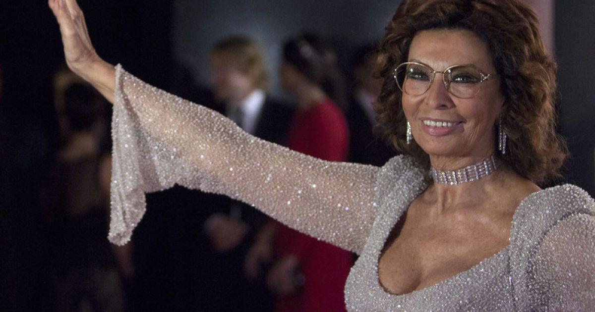 Зірка повертається на кіноекрани