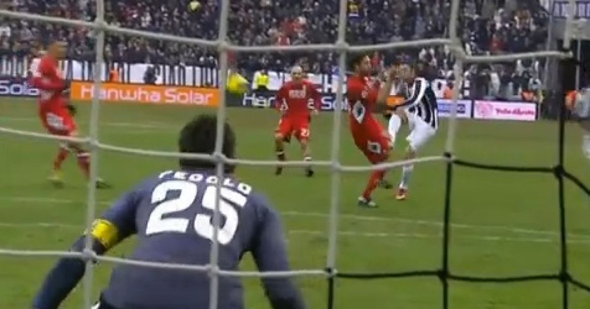 Десятка найкращих та найефектніших сейвів Серії А (відео)