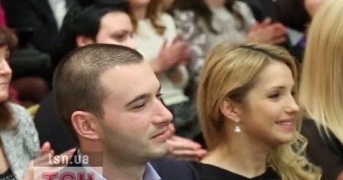 Женя і Артур разом вийшли в люди