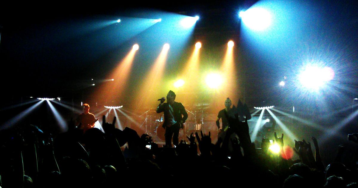 Публіка досить жваво підтримувала гурт