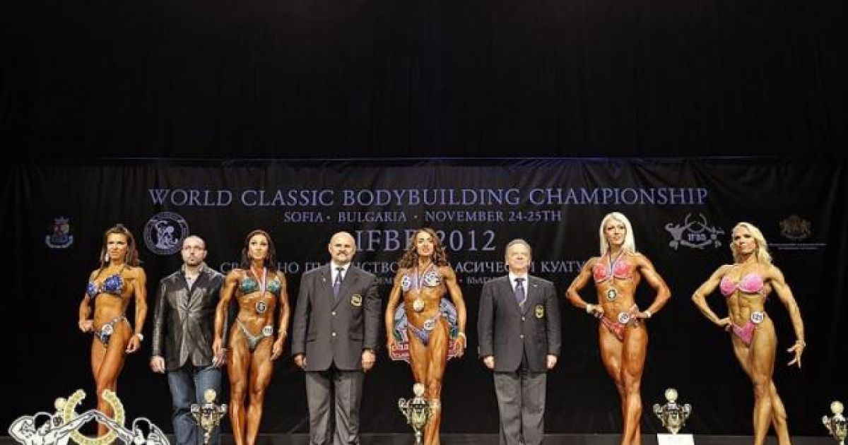 Тетяна Михейчик (по центру) та Ольга Караваєва (друга праворуч) / © fbbu.com.ua