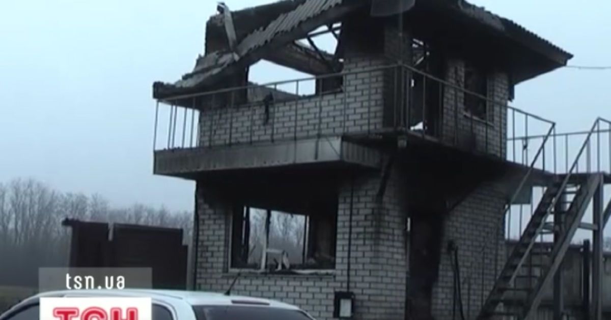 Злочинці попередньо напали на сторожа і слюсаря