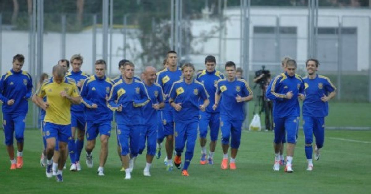 Хто ж очолить збірну? Є близько 30 кандидатів