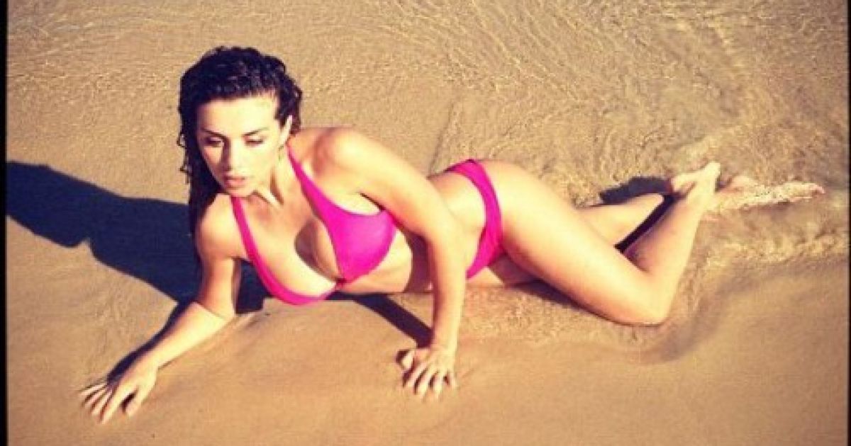 Анна не припиняє спокушати своїх прихильників