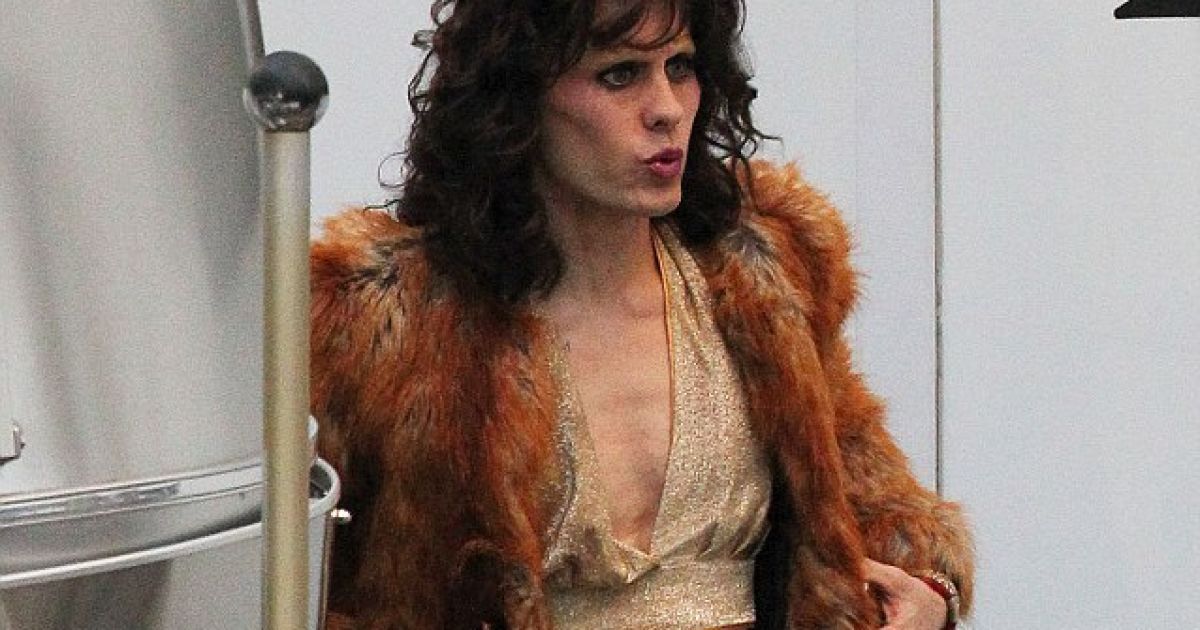 Бельгійським хлопцям заборонили одягати сукню.