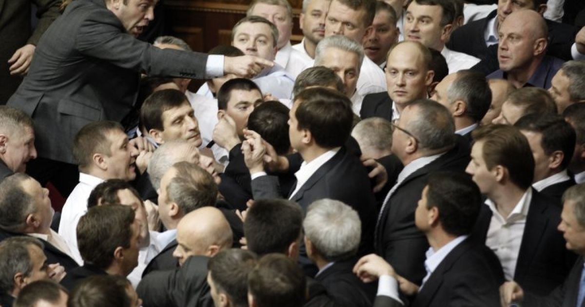 Регіонали самі ніколи не гребували застосовувати силу у парламенті
