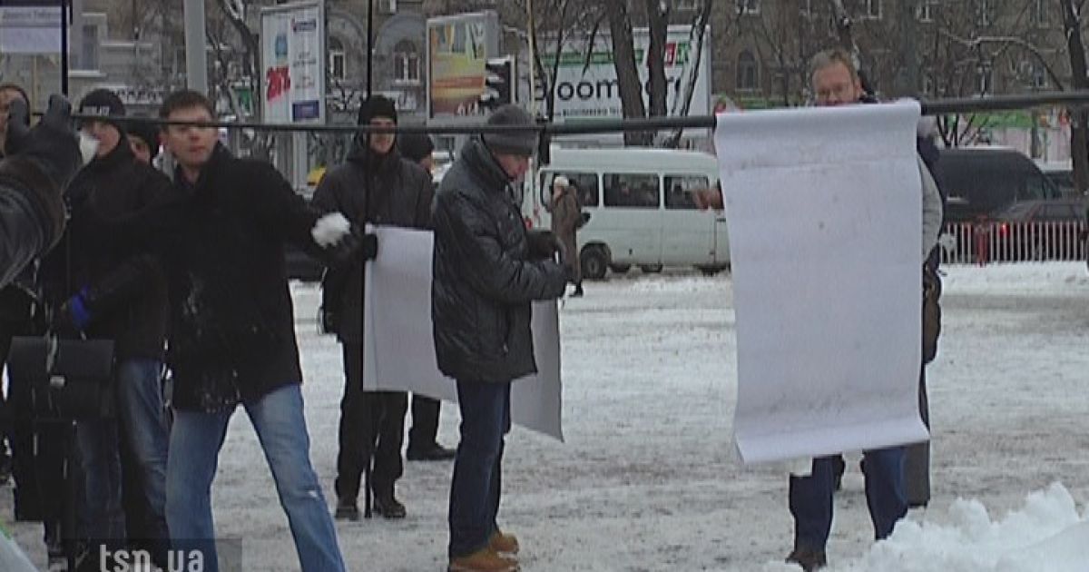 Студенти і свободівці виступили проти "українофоба" Табачника