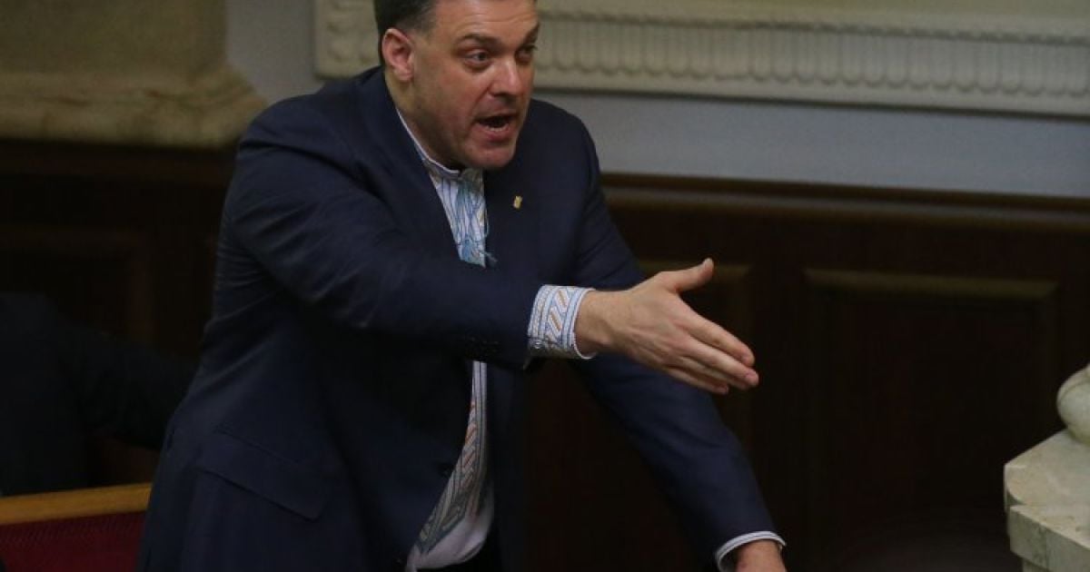 Тягнибок зажадав розмовляти у Раді тільки українською