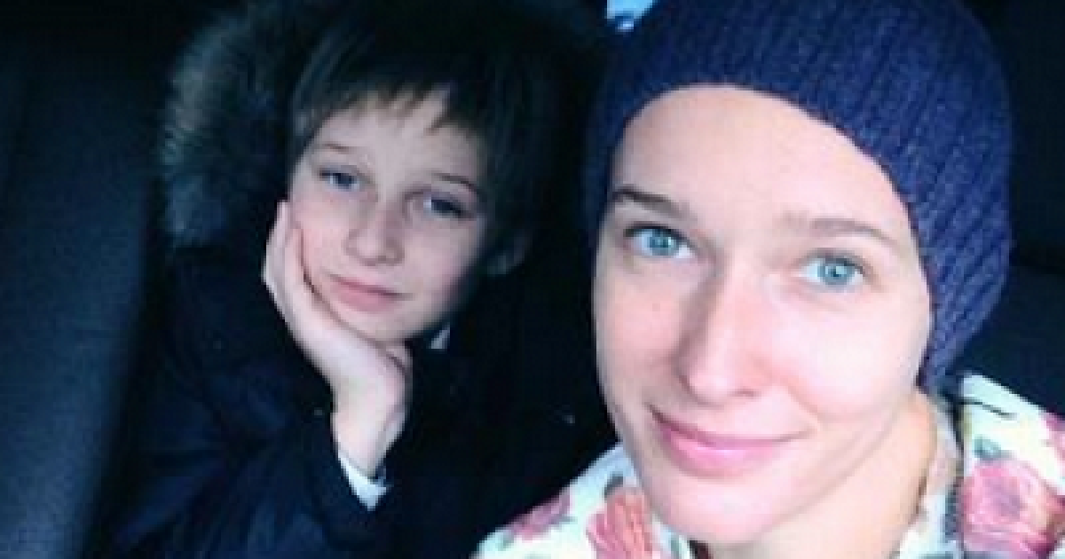 Катя з сином застрягли в машині