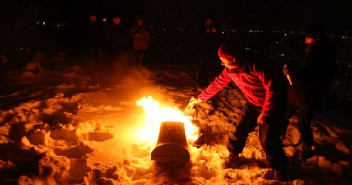 Молодики палили монітори та телевізор