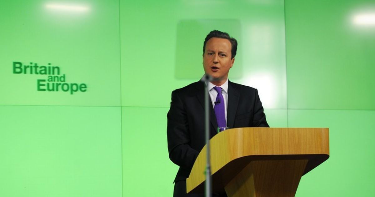 Кемерон хоче обмежити доступ до порно