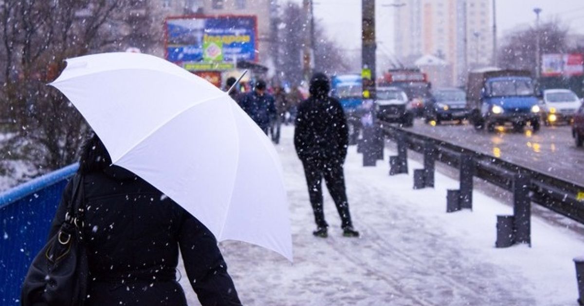 Сніг спричинив затори в Києві / © Сегодня