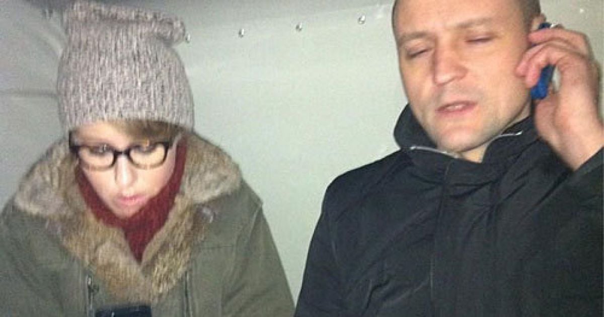 Собчак і Удальцов в автозаку / © "Сегодня"