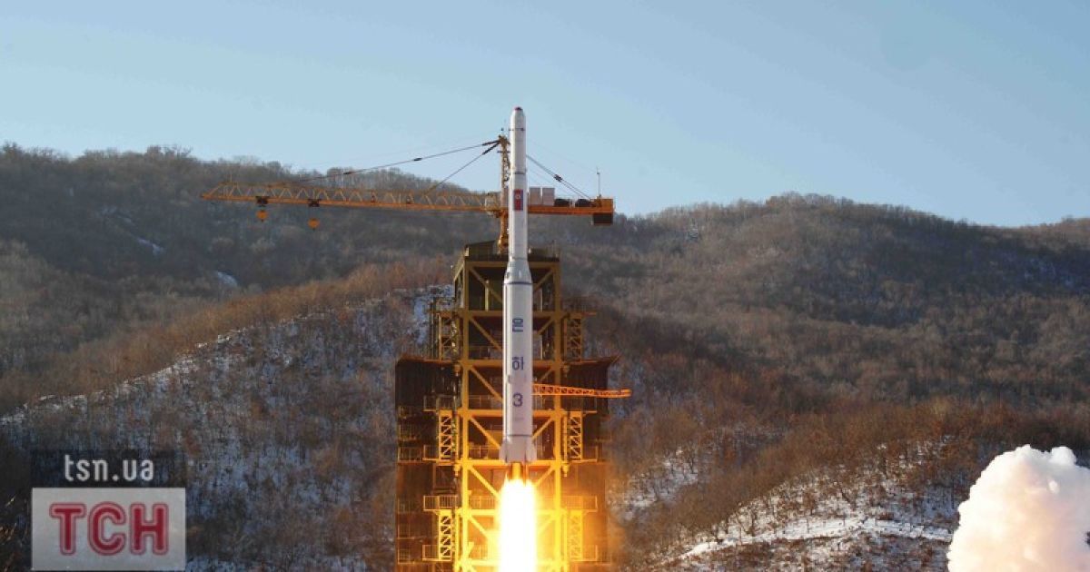 КНДР використовує лісовози для запуску ракет