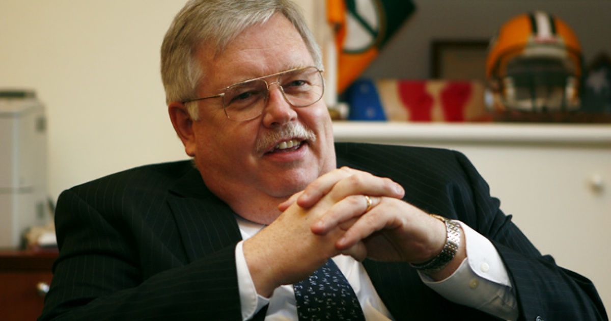 Издание "отфотошопило" посла