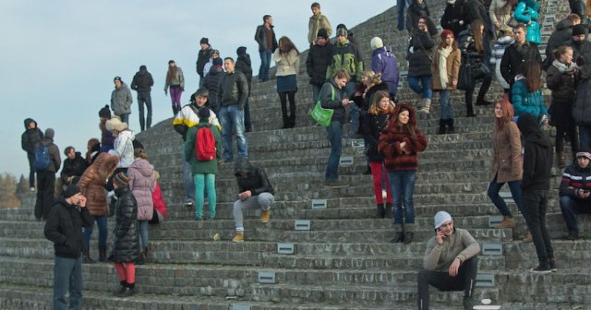 Harlem Shake "прогримів" у Дніпропетровську / © komunist.com.ua