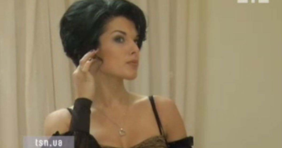 Новорічні тенденції, стверджують стилісти - елегантна форма та легка текстура