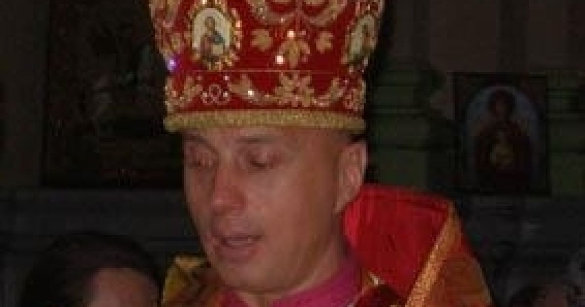 Отець Тріфілій жив активним особистим життям