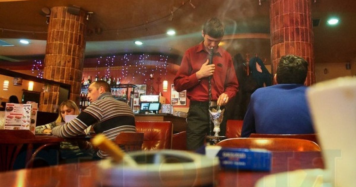 У кафе почали пропонувати кальяни на виніс