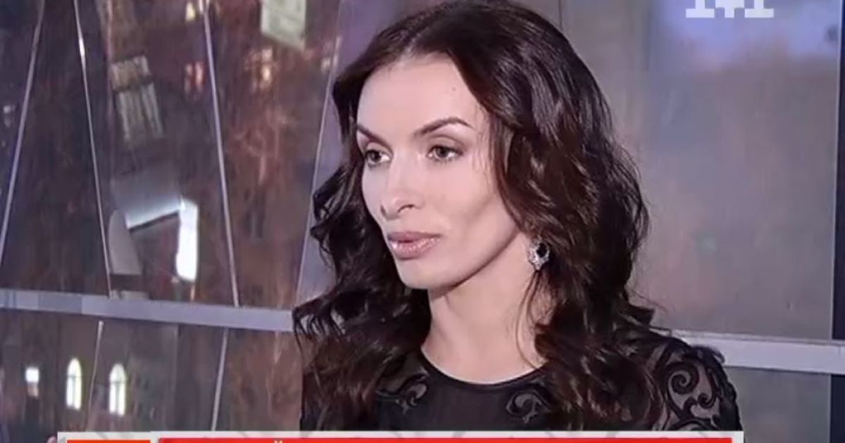 Донька Надії Мейхер вже міцно тримається на ногах
