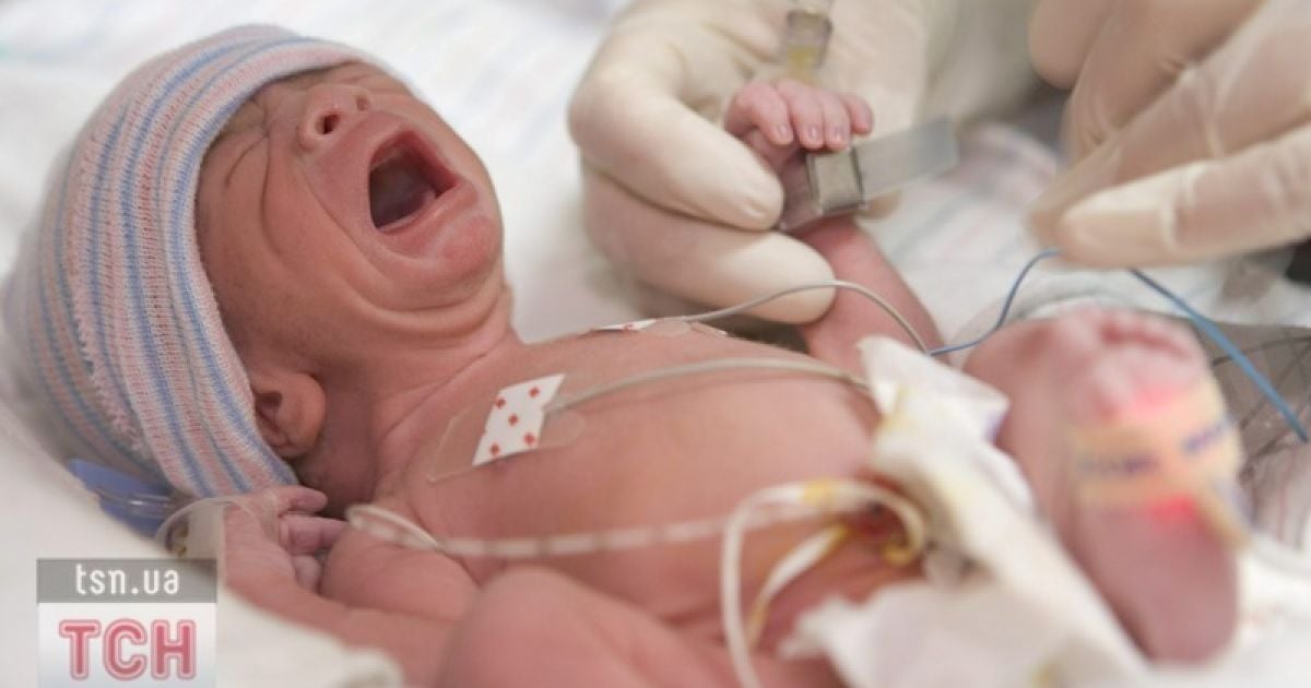 Немовлята з трьома батьками народяться в 2015 році.