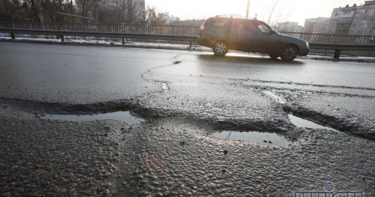 Комунальники два дні будуть ремонтувати дороги у декількох районах