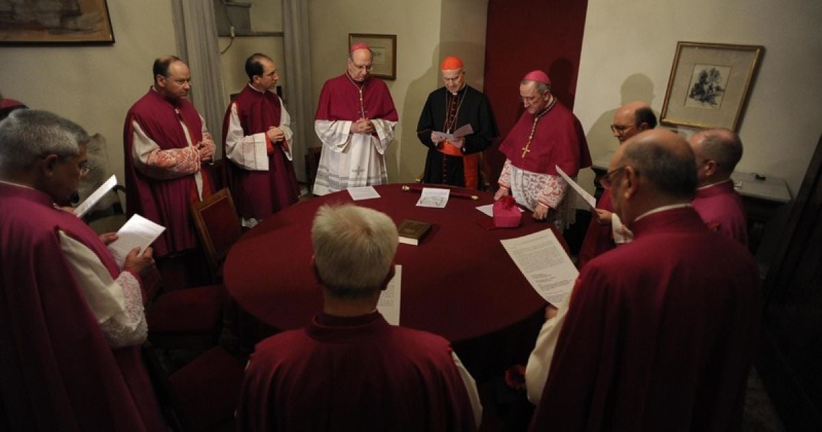 У Ватикані назвали дату конклаву