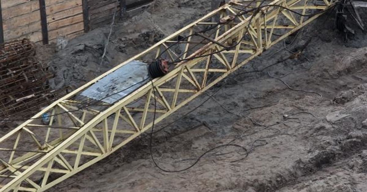На будмайданчику у Києві кран вбив двох людей / © ЛігаБізнесІнформ