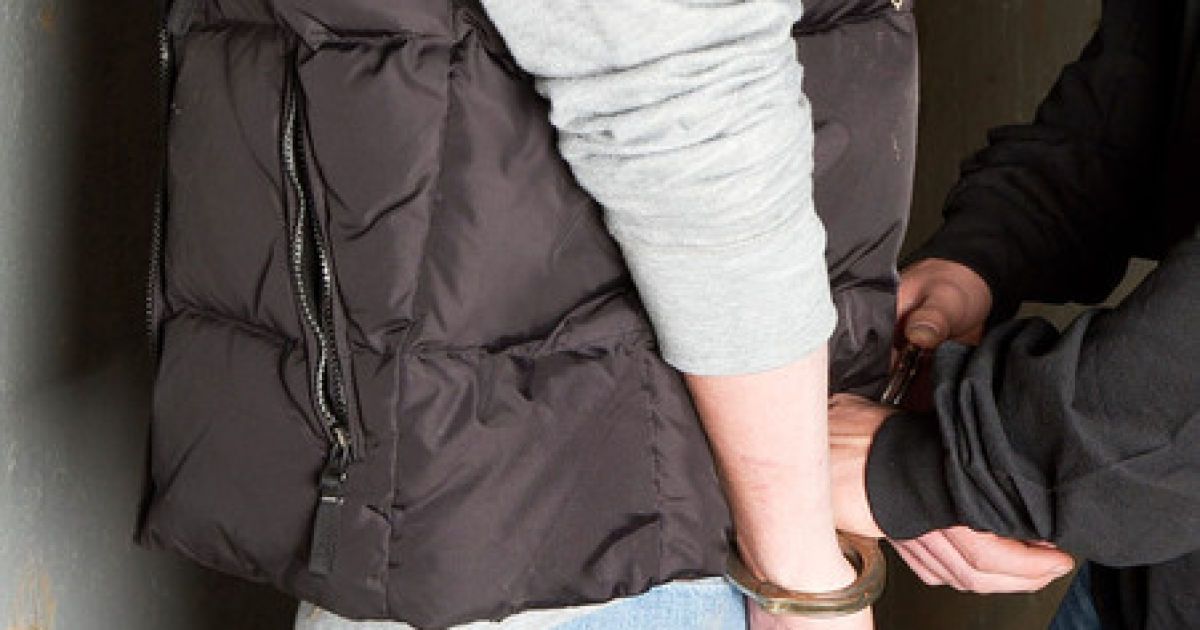 П'ятьох членів банди міліціонера затримали. Ілюстрація