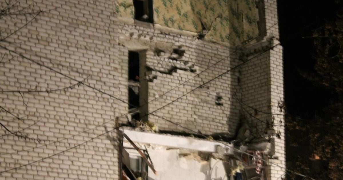 Після вибуху шибки повилітали навіть у сусідніх багатоповерхівках