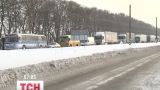 На Рівненщині працівники заводу з протестами вимагали зарплату
