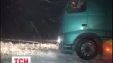 Людей витягли із снігового полону на трасі "Київ-Чоп"