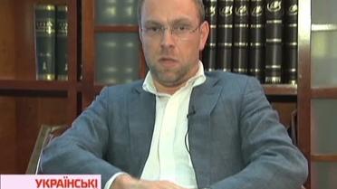 Власенко крайне редко видится со своей дочерью и незаконно разделил имущество