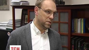 Власенко требует прекратить его адвокатскую деятельность