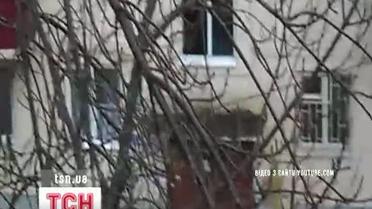 В Уфе бабушка, не дождавшись коммунальщиков, сама отремонтировала крышу