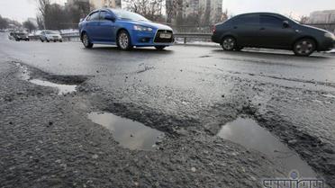 У столиці ліквідували 45% ям
