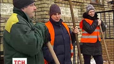 Пол-Украины оказалось в условиях коммунального ада