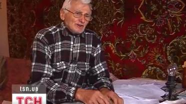 76-летний дедушка взял в "холодную осаду" своих соседей в многоэтажке