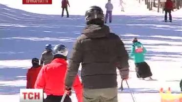 Священники греко-католической церкви посоревновались в гигант слаломе на горных склонах