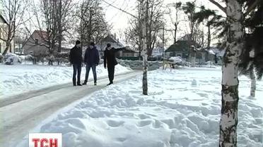Трое героев помогли женщине вернуть украденную сумочку
