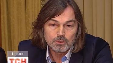 Художник Никас Сафронов отменил курс лечения ради поездки в Донецк