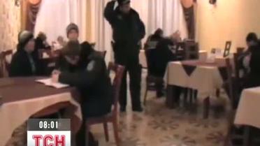 В Запорожье спасли двух школьников, которые провалились под лед