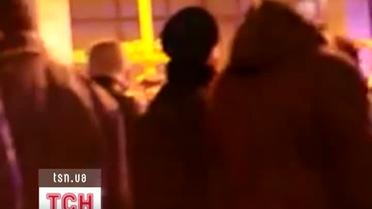 В Ивано-Франковске пьяный водитель въехал в толпу возле главной елки