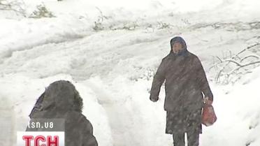 Две сотни населенных пунктов оказались без света