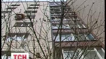 12-летняя девочка после падения с 25-метровой высоты стала на ноги