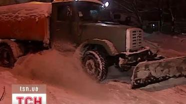 Борьбу со стихией в столице коммунальные службы начали в час ночи