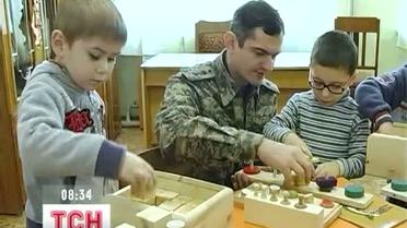 Зеки кировоградской колонии собственноручно собрали для больных детей конструкторы